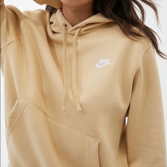 Nike Tops - Nike Sweatshirt